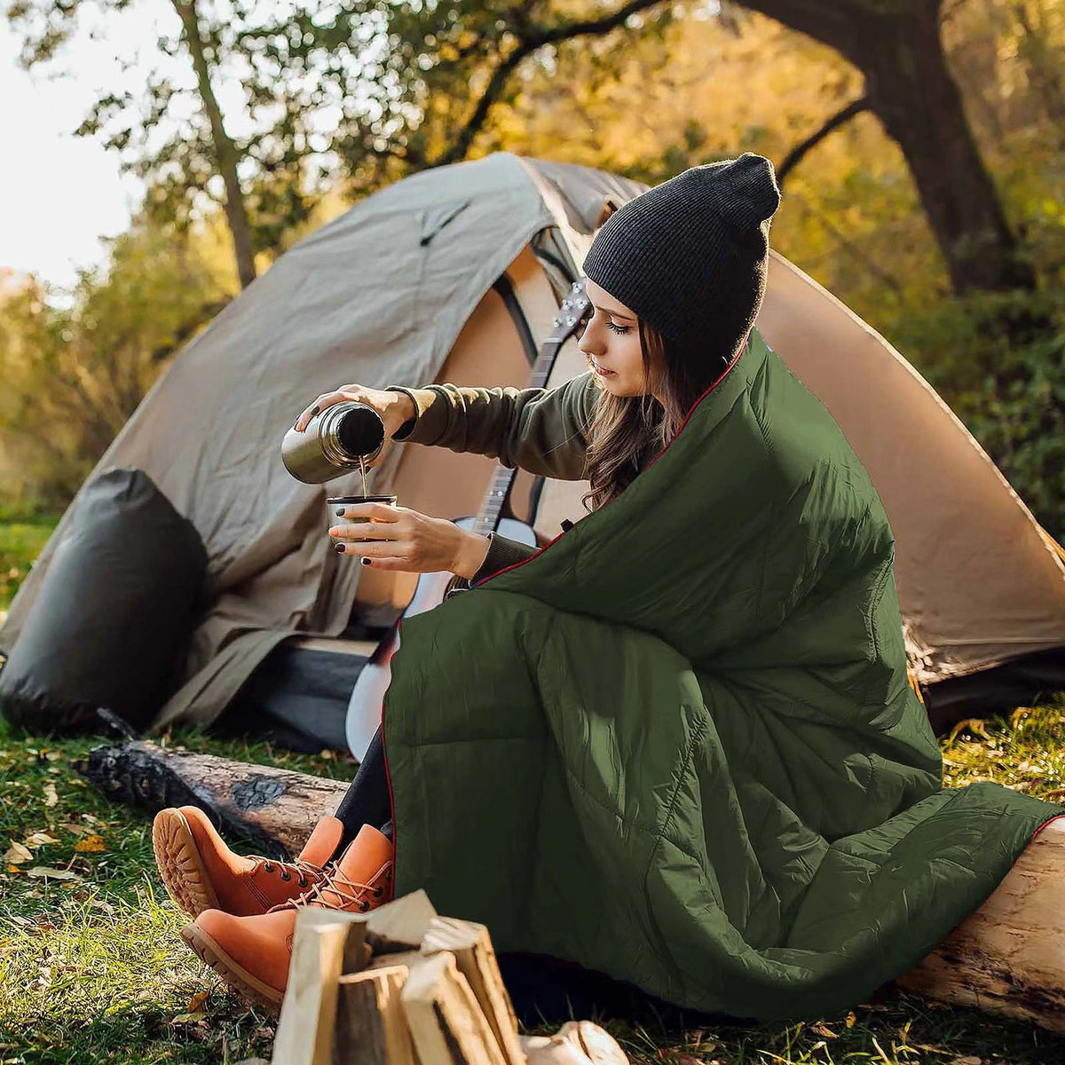 200x140cm Green Large Outdoor Camping Down Cotton Wearable Warmth Blanket, Quilted Poncho Shawl Throw with Storage Bag, Lightweight Warm Camping Quilt for Camping Travel Home Use
