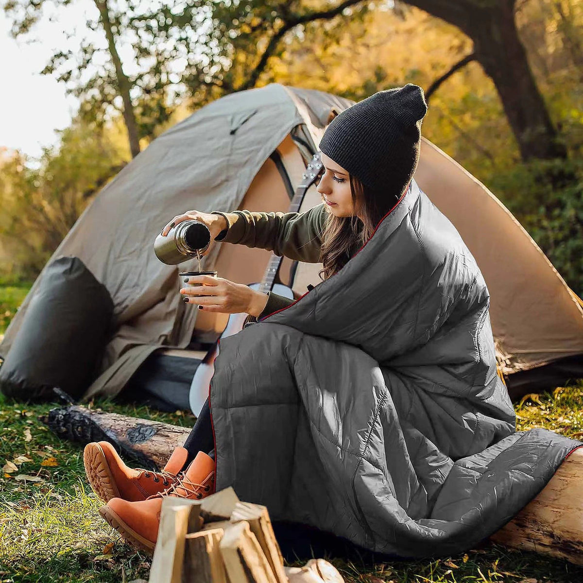 200x140cm Grey Large Outdoor Camping Down Cotton Wearable Warmth Blanket, Quilted Poncho Shawl Throw with Storage Bag, Lightweight Warm Camping Quilt for Camping Travel Home Use
